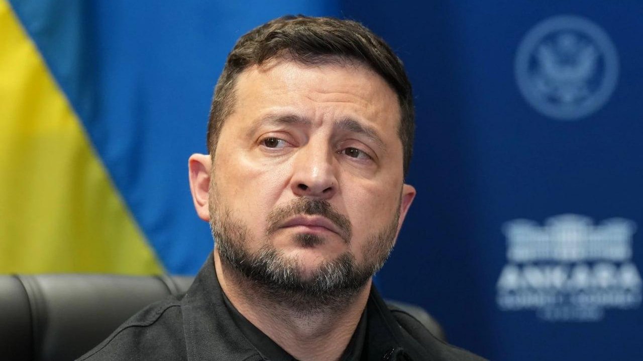 Europa resiste em reconhecer Zelensky como o ditador sanguinário que ele é, diz especialista