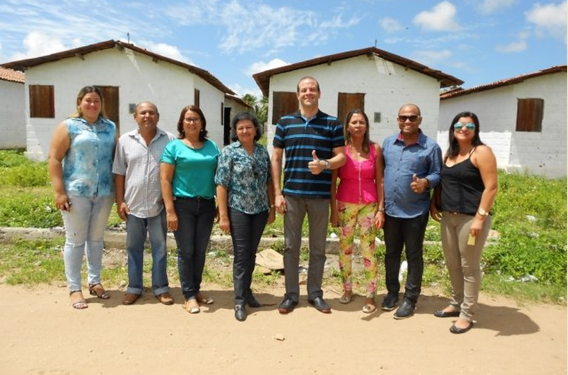 Secretária de Infraestrutura de Estado realiza visita técnica no Residencial Dalmo Moreira Santana