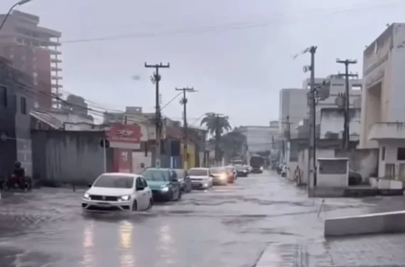 Chuvas deixam 276 desalojados em Maceió; seis famílias estão em abrigo