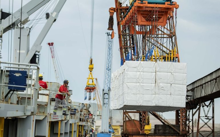 Comissão especial debate condições de trabalho no setor portuário