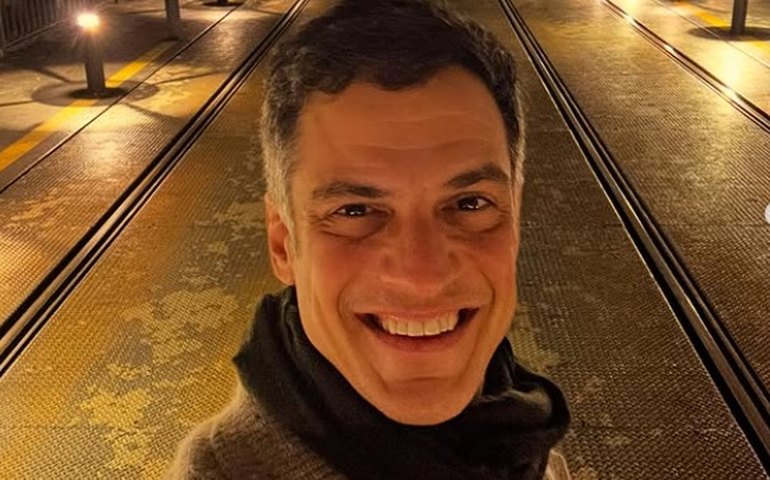 Mateus Solano troca mansão de 667 m² por apartamento; veja imagens do novo lar do ator