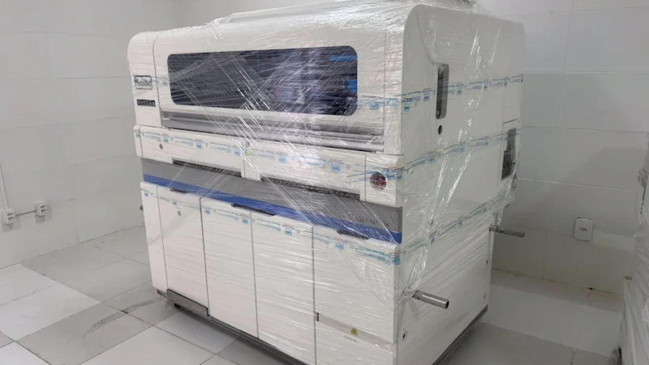 Penedo recebe equipamento inédito no Nordeste para modernizar exames no Laboratório Municipal