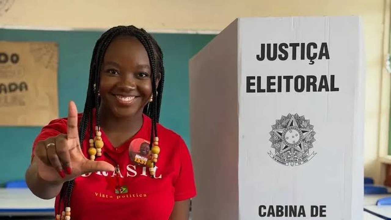 Ana Elisa, deputada do PT mais jovem eleita, denuncia ameaças de morte e estupro