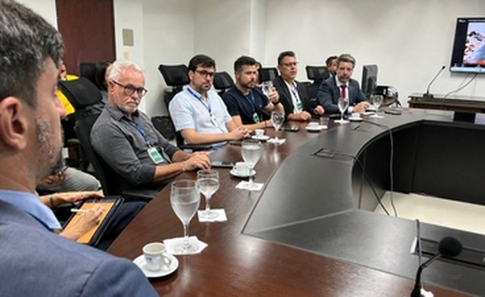MPF articula medidas para ampliar segurança e ordenar atividades náuticas nas praias de Maceió
