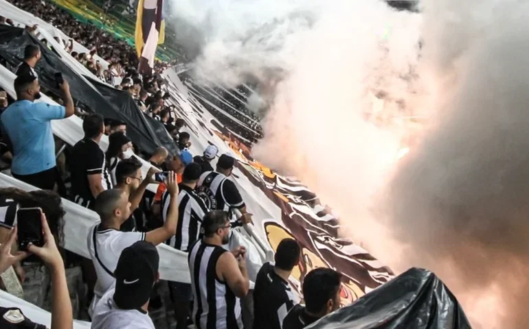 Botafoguenses festejam a volta por cima com título nacional e miram o Mundial