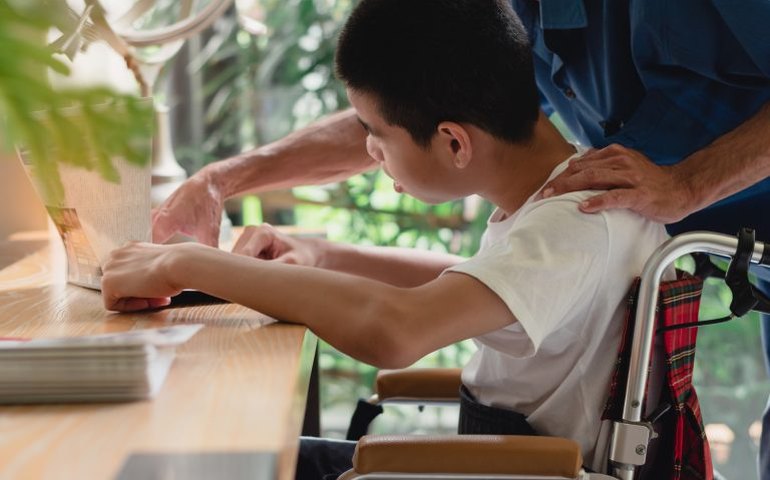Comissão vai debater oferta de apoio escolar aos estudantes com deficiência