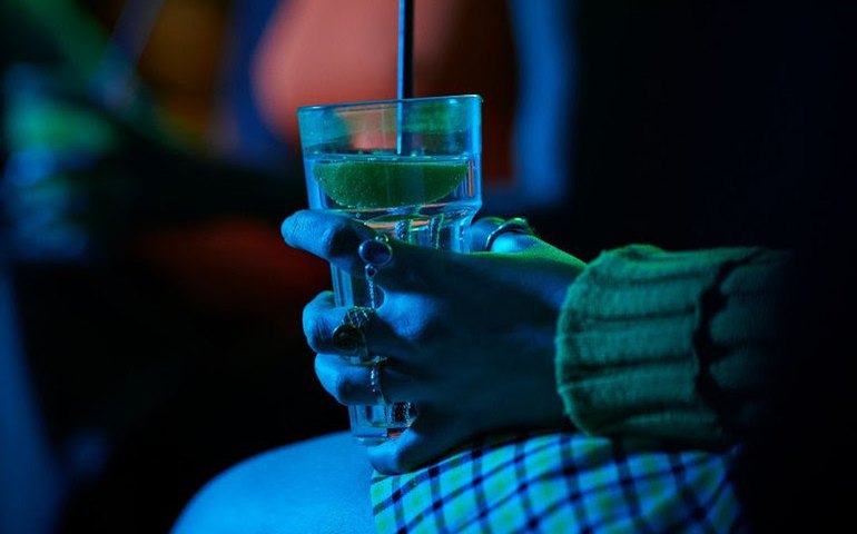 Governo do Brasil orienta combate à venda de bebidas adulteradas com metanol e reforça medidas de proteção