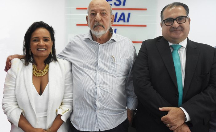 Renata Santos, José Carlos Lyra de Andrade e George Santoro