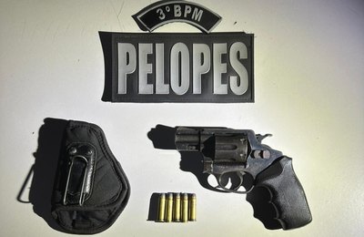 PM prende suspeito de tentativa de feminicídio e apreende arma em Limoeiro de Anadia