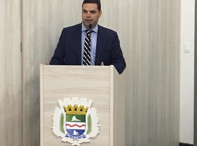 Vereador Chico Filho defende projeto que regulamenta aplicativos em Maceió