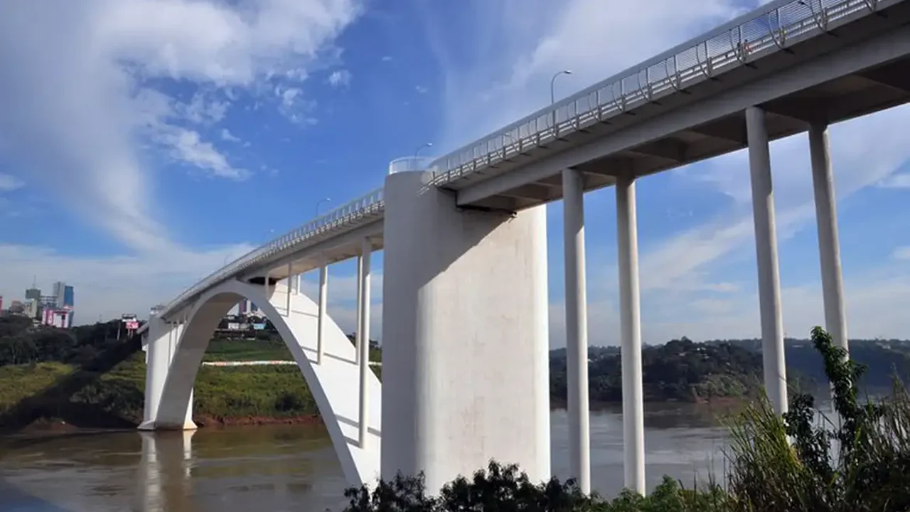 A Ponte da Amizade e a segurança na fronteira