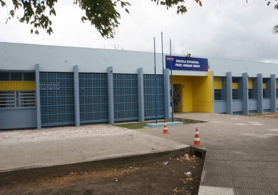 Governador Renan Filho entrega escolas reformadas em Penedo nesta terça-feira (6)