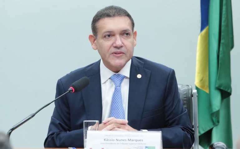 Nunes Marques será definido como novo presidente do TSE na próxima semana