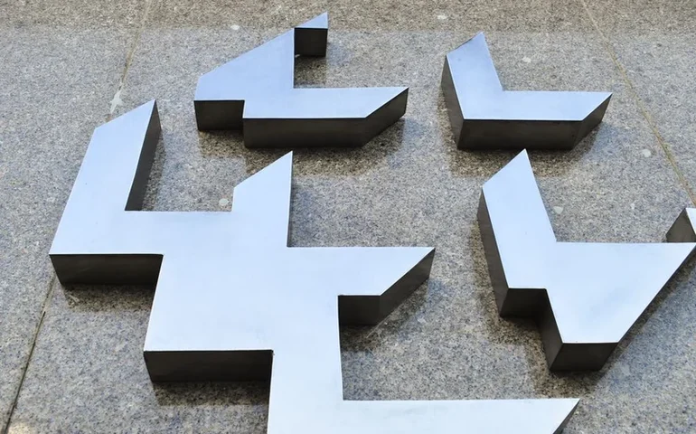 Juros curtos sobem após Copom endurecer discurso; curva se desinclina com dólar em baixa