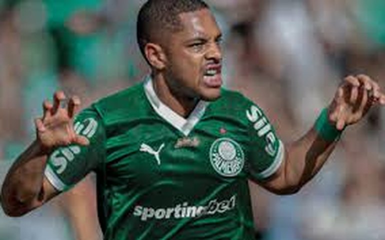 Vitor Roque lidera recital, Palmeiras é avassalador e despedaça o Inter pelo Brasileirão