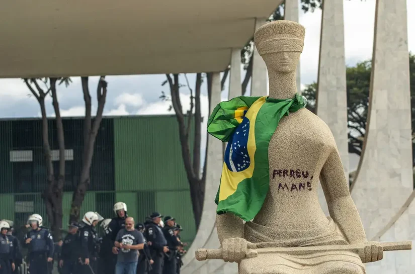 STF encerra mais uma fase da trama golpista e deve analisar ação contra Bolsonaro daqui a um mês