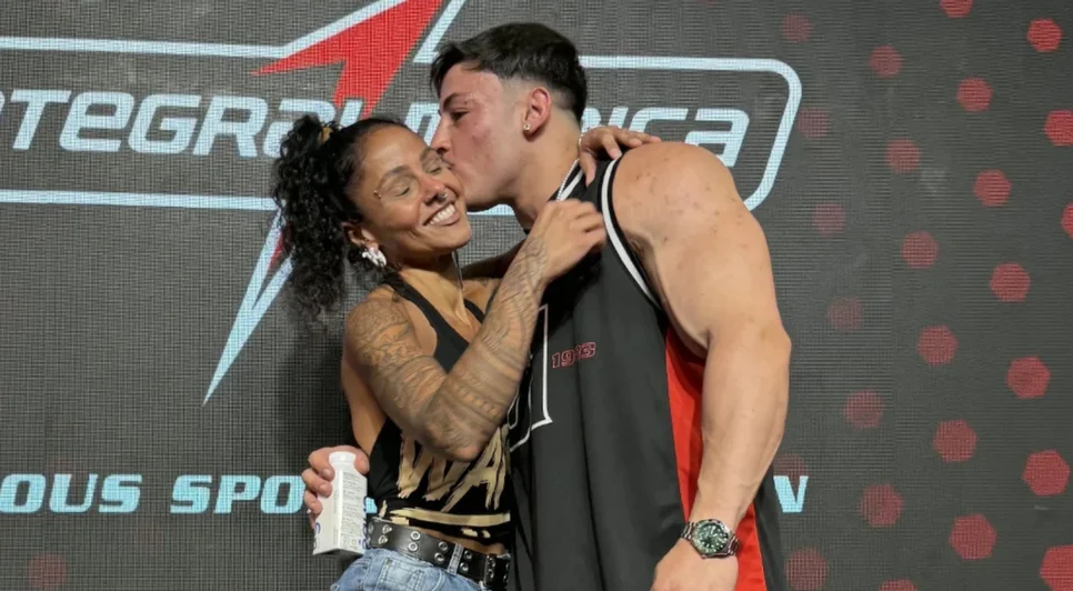 Clarisse Ganley e seu filho / Foto: Reprodução/@clarisseganley