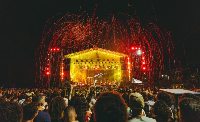 Palco para os shows do projeto que chega a Maceió na sexta-feira