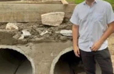 Prefeito Eduardo Bulhões acompanha obra da 15ª passagem molhada de sua gestão