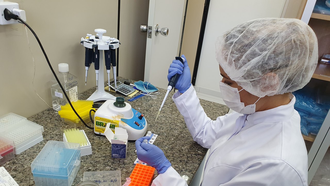 Laboratório de Genética Forense de Alagoas insere DNA de condenados em banco nacional