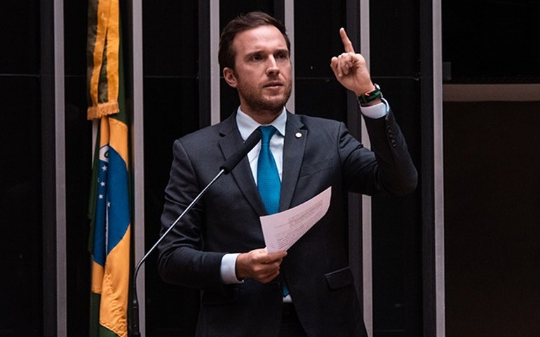 Vinicius Poit defende cobrança de mensalidades em universidades estaduais de SP