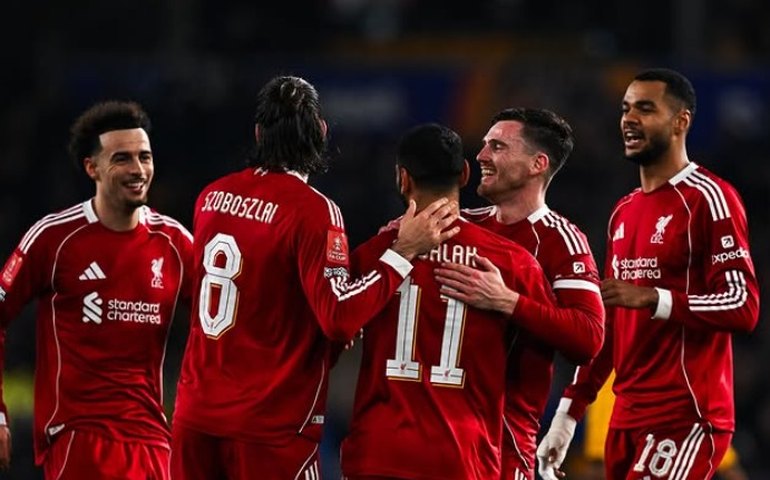 Liverpool reage no segundo tempo, vence Wolverhampton e avança na Copa da Inglaterra