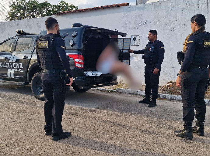 Polícia Civil prende suspeita de envolvimento em homicídio de homem carbonizado em Marechal Deodoro