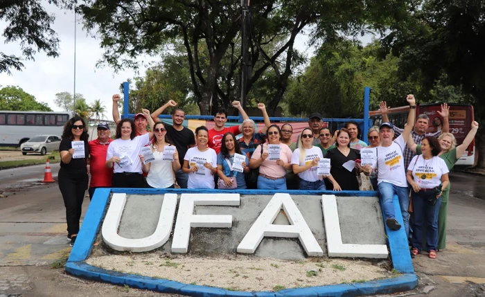 O ato marcou o segundo dia da paralisação dos técnicos das universidades federais