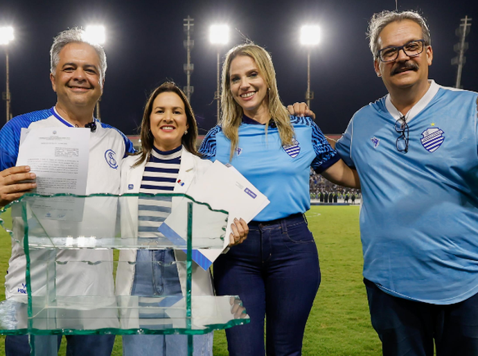 Em clima de festa, Governo de Alagoas assina patrocínio de R$ 2 milhões para o CSA