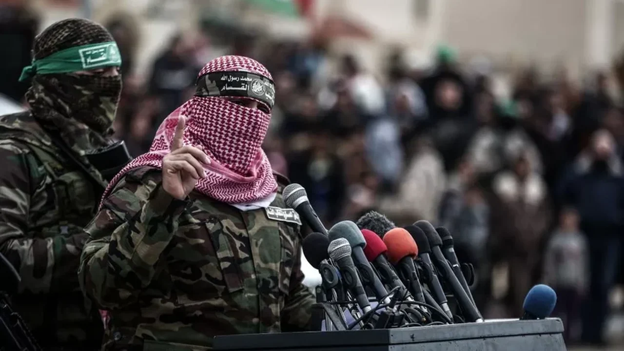 Israel diz que teve como alvo oficial do Hamas em ataque que matou outras 9 pessoas