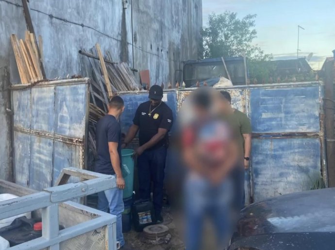 Operação da Dracco prende dois e apreende 420 litros de combustíveis clandestinos em Marechal Deodoro