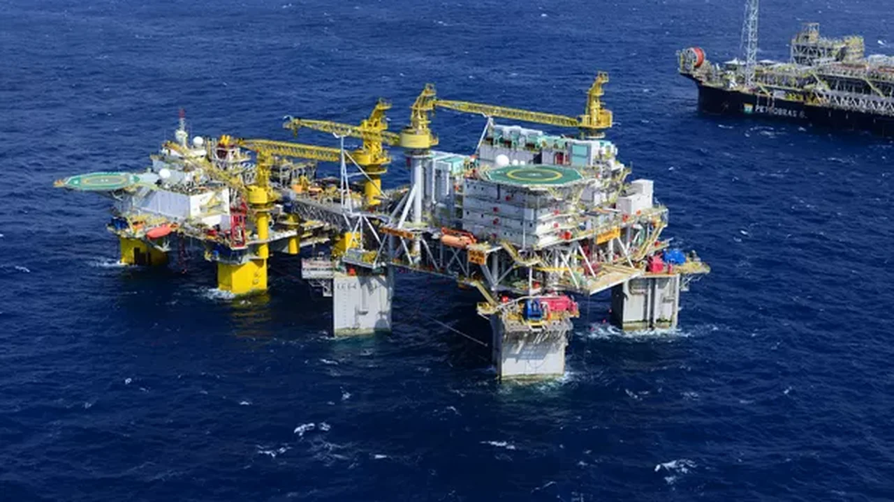 FPSO Anna Nery extrai 1º óleo em Marlim, parte da revitalização da bacia de Campos