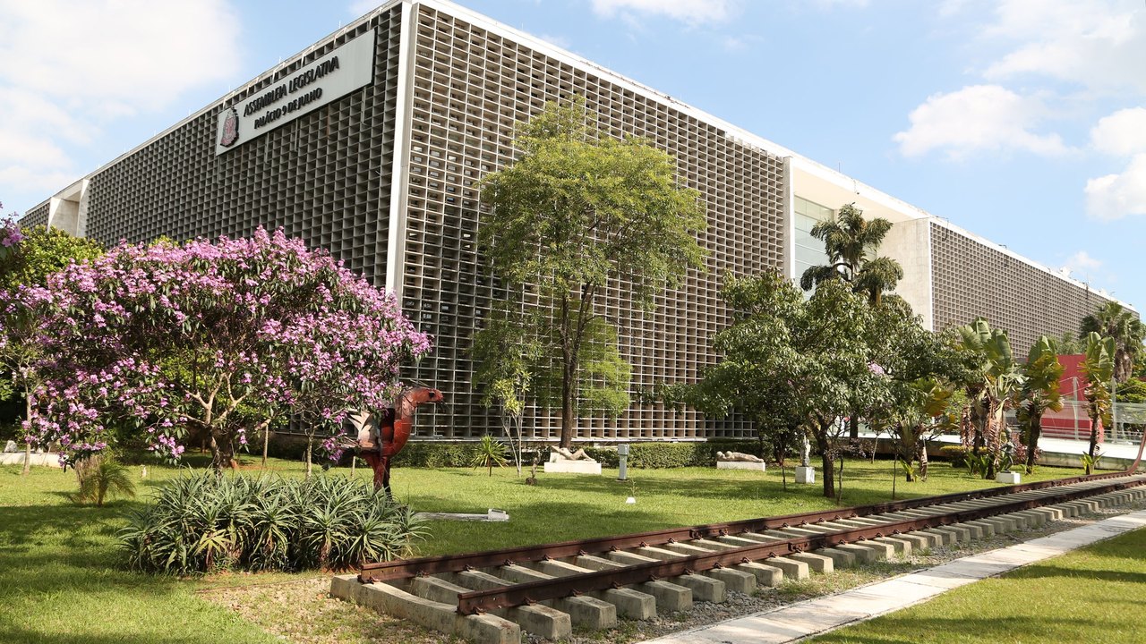 Frente em defesa das Universidades Públicas e Institutos de Pesquisa é instalada na Alesp