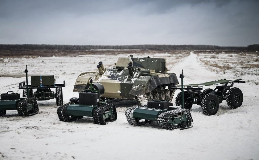 Rússia desenvolve plataforma robotizada com metralhadora para uso nas missões de assalto (FOTO)