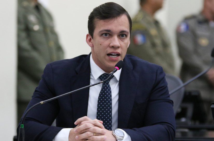 Delegado Leonam denuncia precariedade em escola estadual de São José da Tapera