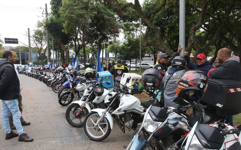 Governo prepara linha de crédito para motociclistas de aplicativos