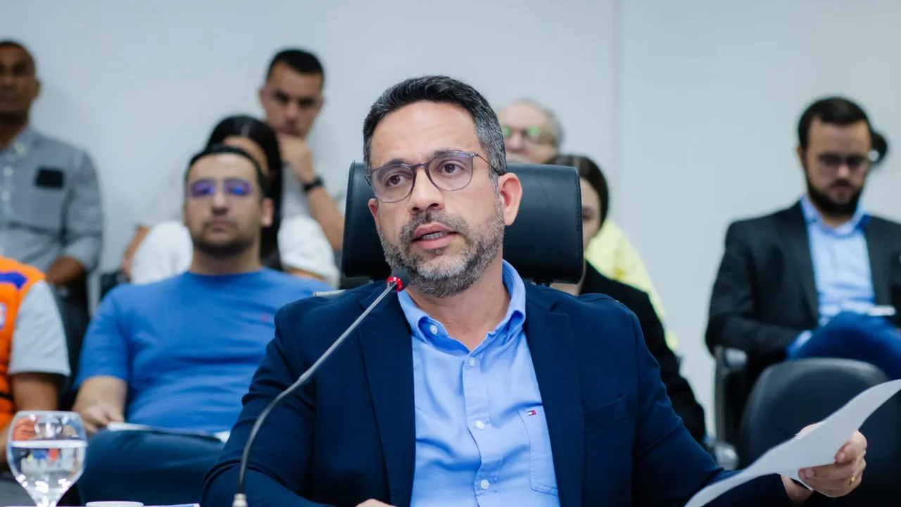 “Os que rodeiam precisam ajudar e não atrapalhar o governador”