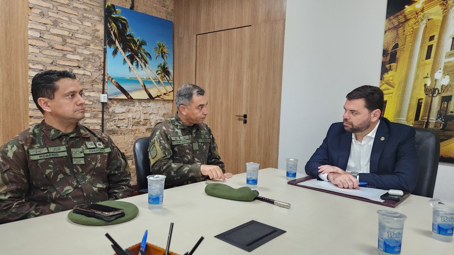 Presidente da Câmara recebe comando do Exército e confirma homenagem a combatentes alagoanos