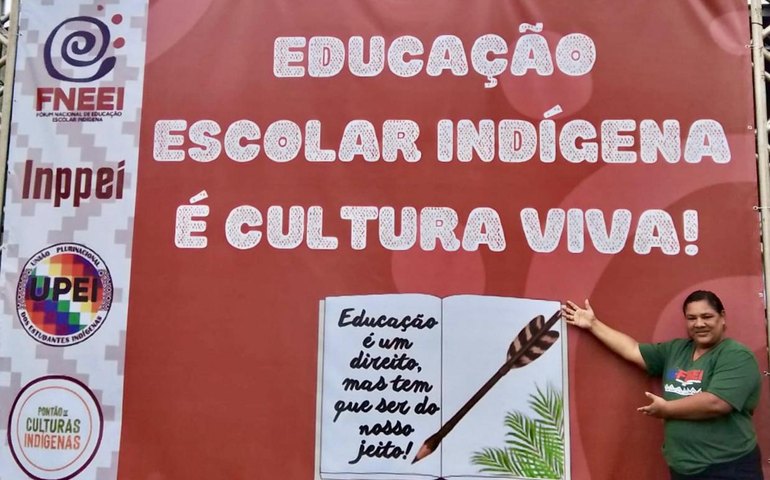 Professora indígena graduada pela Uneal fará doutorado na UERGS