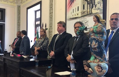 Câmara recebe visita da imagem de Nossa Senhora dos Prazeres, padroeira de Maceió     
