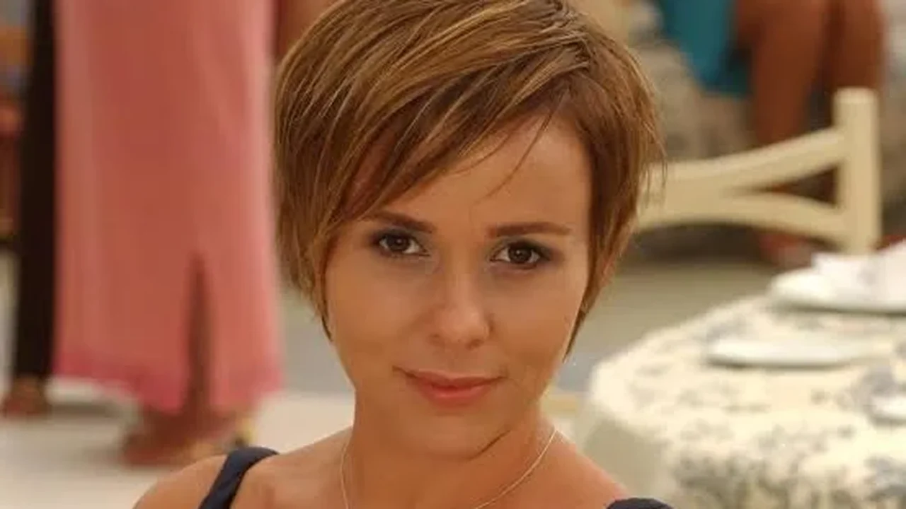 'Meu filho nunca desacreditou de mim', diz Giulia Gam em entrevista ao 'Conversa vai, conversa vem'; assista