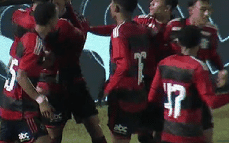Mesmo desfalcado, Flamengo supera Náutico e segue vivo na Copinha
