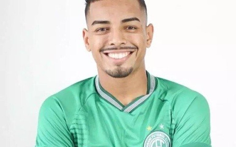 Na mira do Santos, lateral Bidu renova contrato com o Guarani