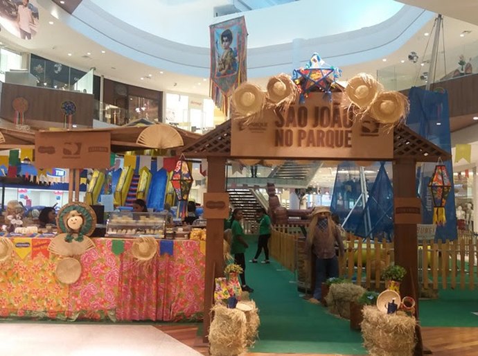 Vila junina, circo, piscina de bolinhas e recreação são atrações de junho