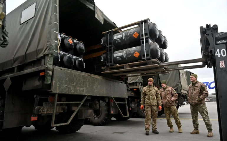 Ucrânia pressiona aliados para autorizarem o uso de armas ocidentais dentro da Rússia