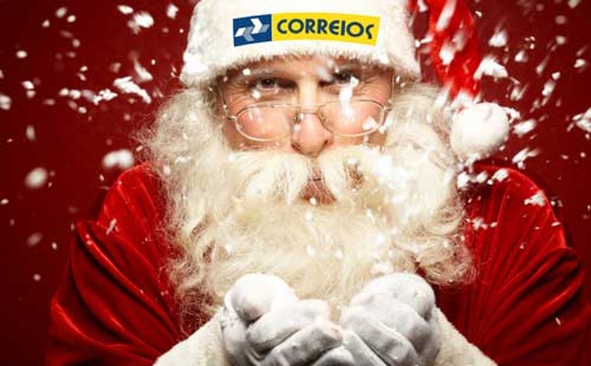 Papai Noel dos Correios já recebeu 5.800 cartas. Cerca de 4.000 já foram adotadas