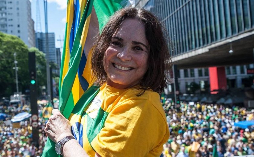 Se aceitar cargo, Regina Duarte ganhará R$ 17 mil, ante até R$ 120 mil na Globo