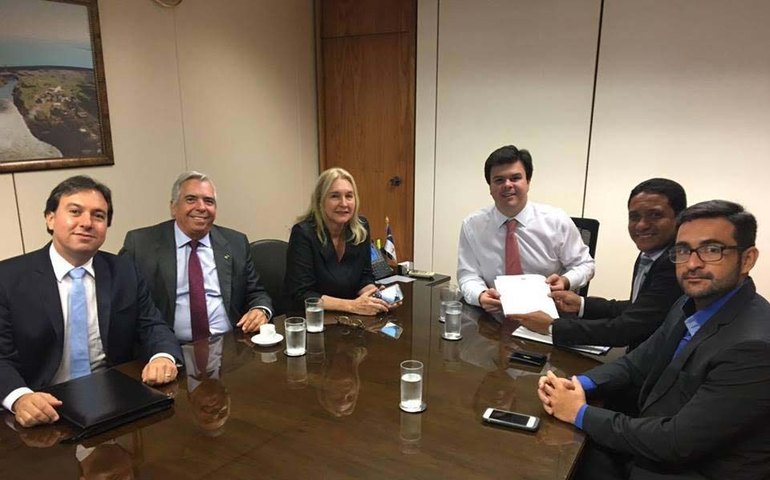 Prefeito tenta melhorar qualidade da energia oferecida para a população de Palmeira dos Índios