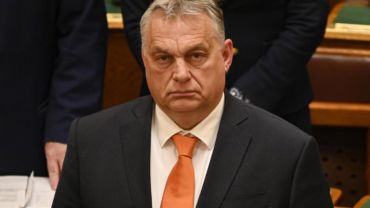 Mídia: Orbán diz aos líderes da UE que não decidiu se apoiará extensão das sanções contra a Rússia