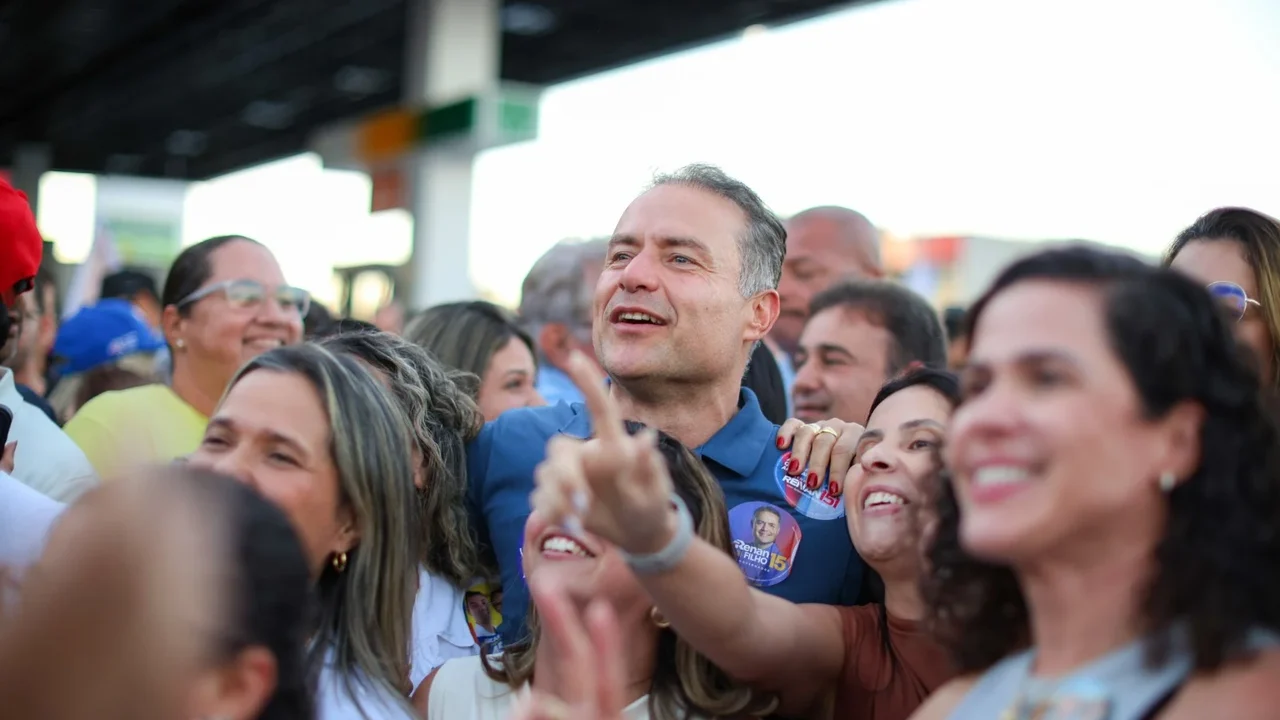 Em mega carreata, Renan Filho apresenta propostas para Arapiraca e Agreste